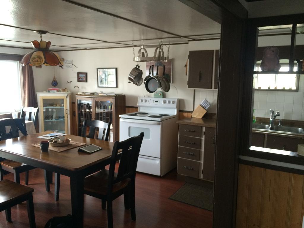 Bird Island B&B Bed And Bubble Elliston Экстерьер фото